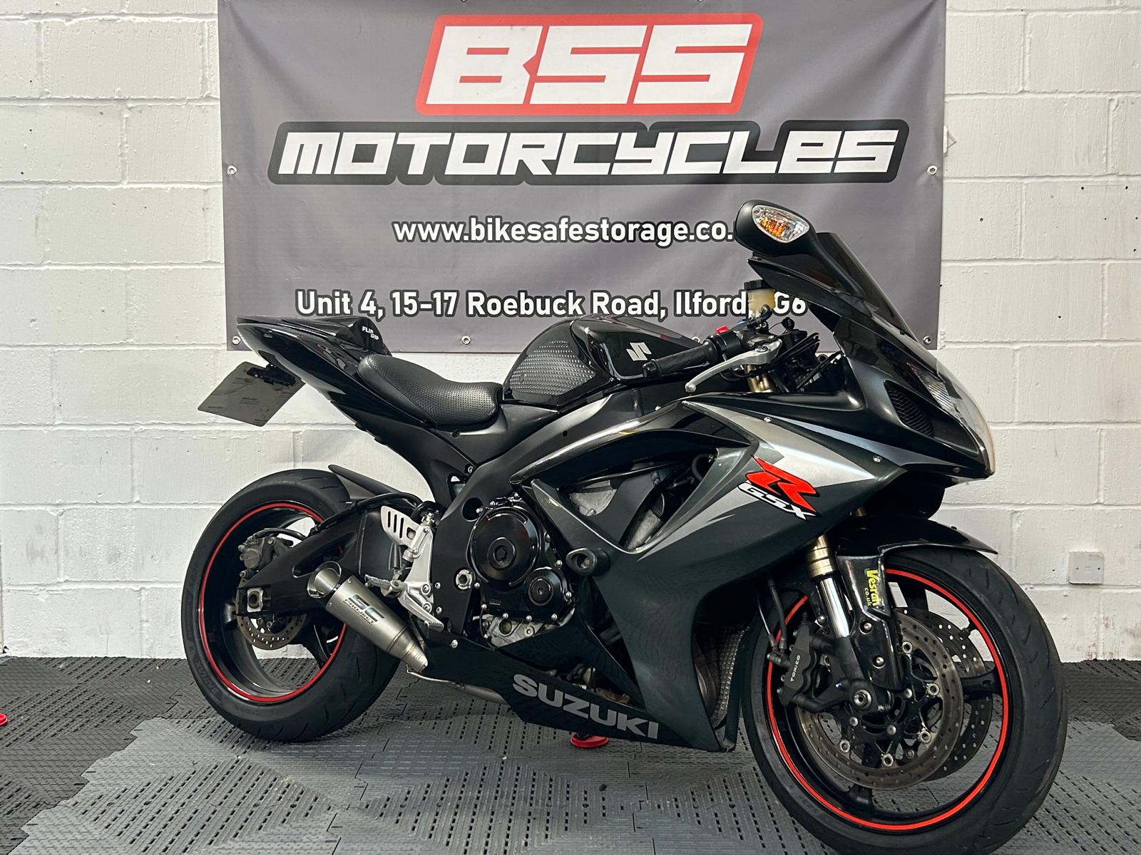 SUZUKI GSX-R600 K7 - Image 2