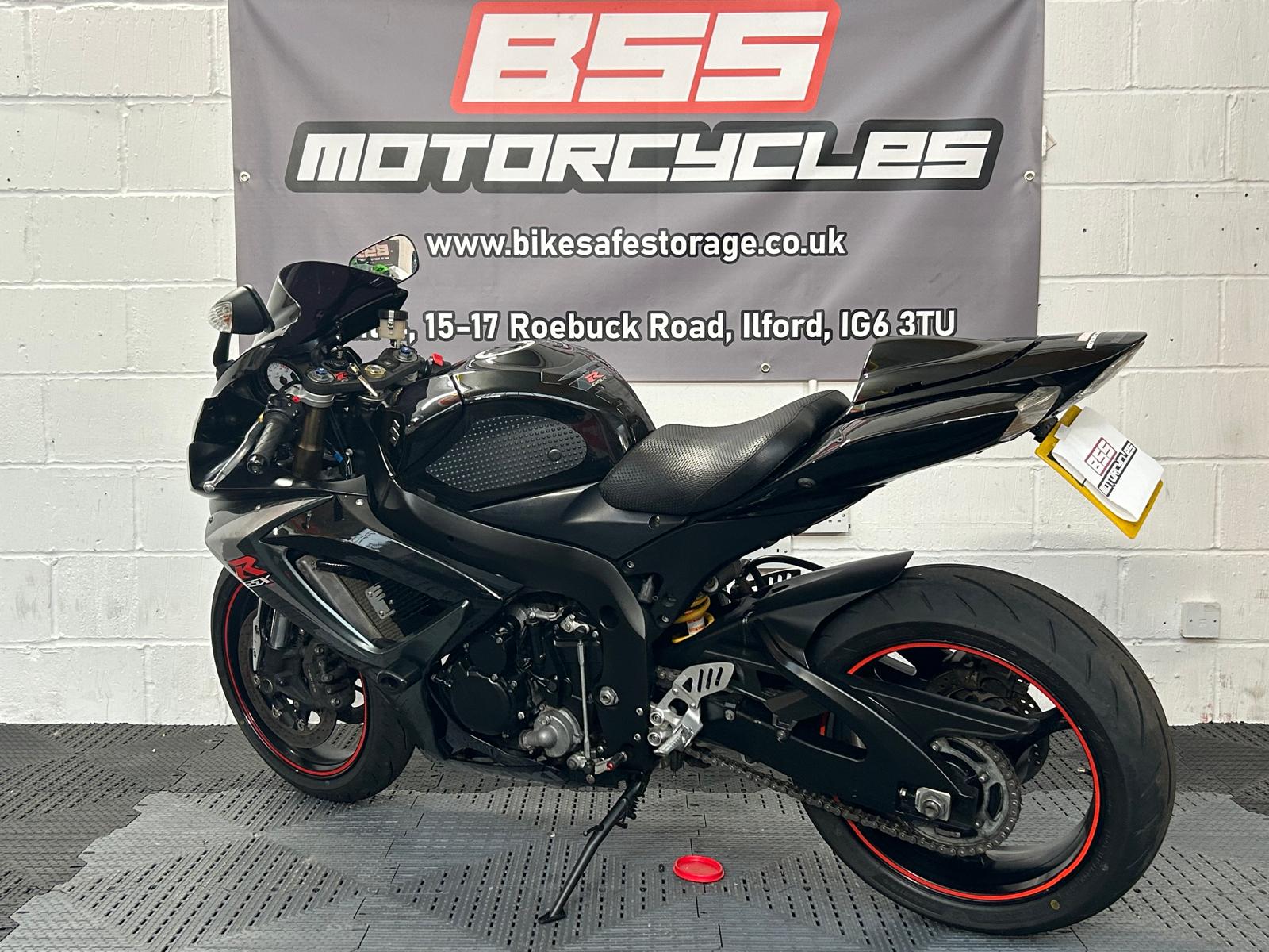 SUZUKI GSX-R600 K7 - Image 12