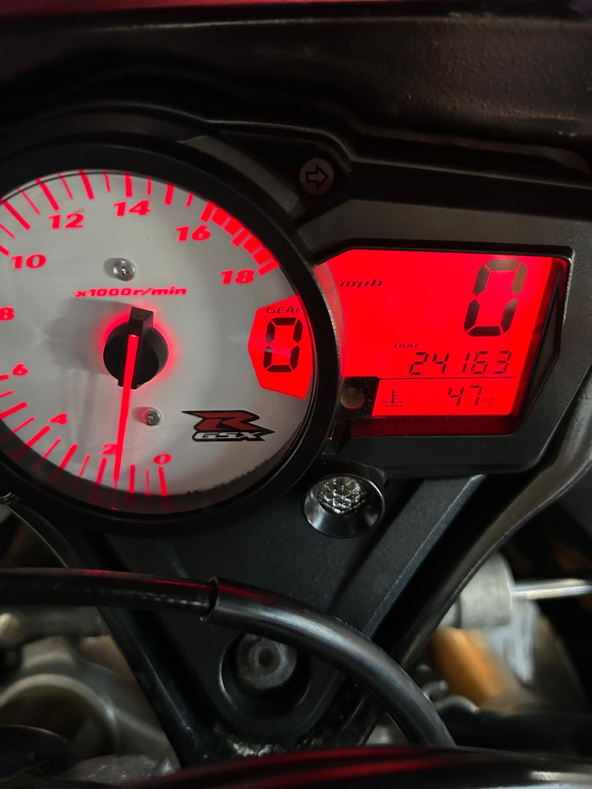 SUZUKI GSX-R600 K7 - Image 22