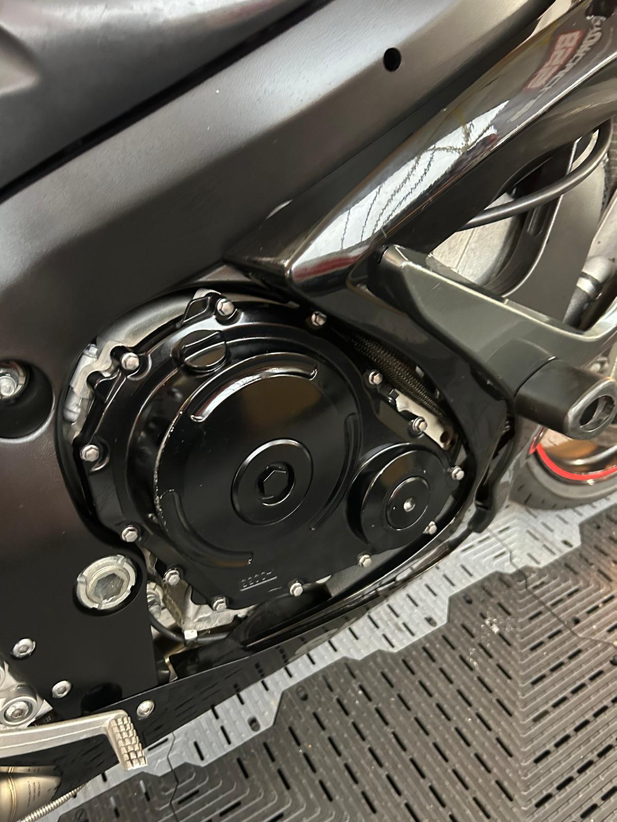 SUZUKI GSX-R600 K7 - Image 9