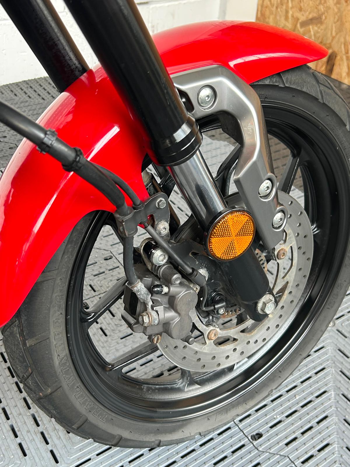 YAMAHA XSR125 - Image 13