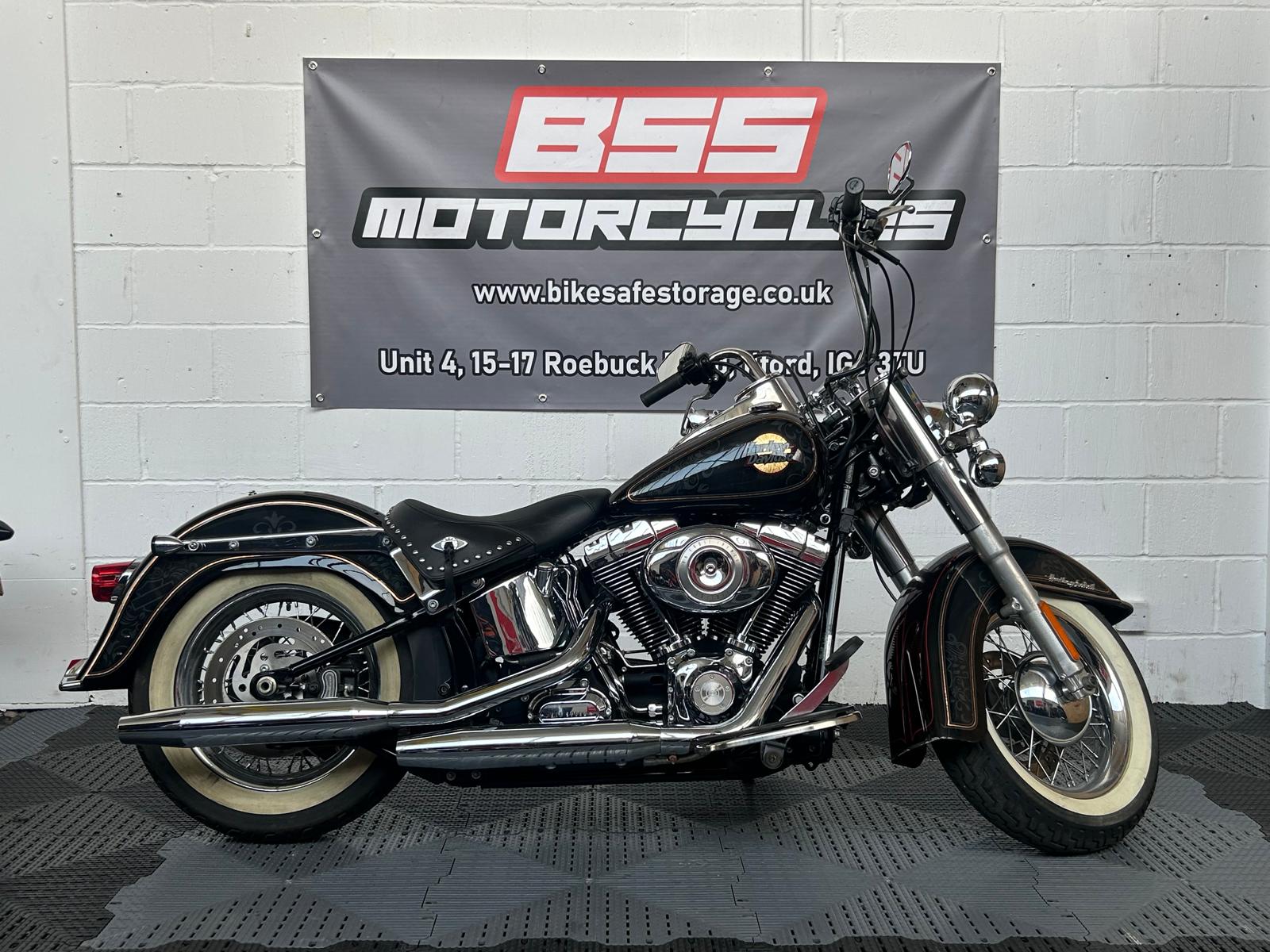 HARLEY-DAVIDSON FLSTC