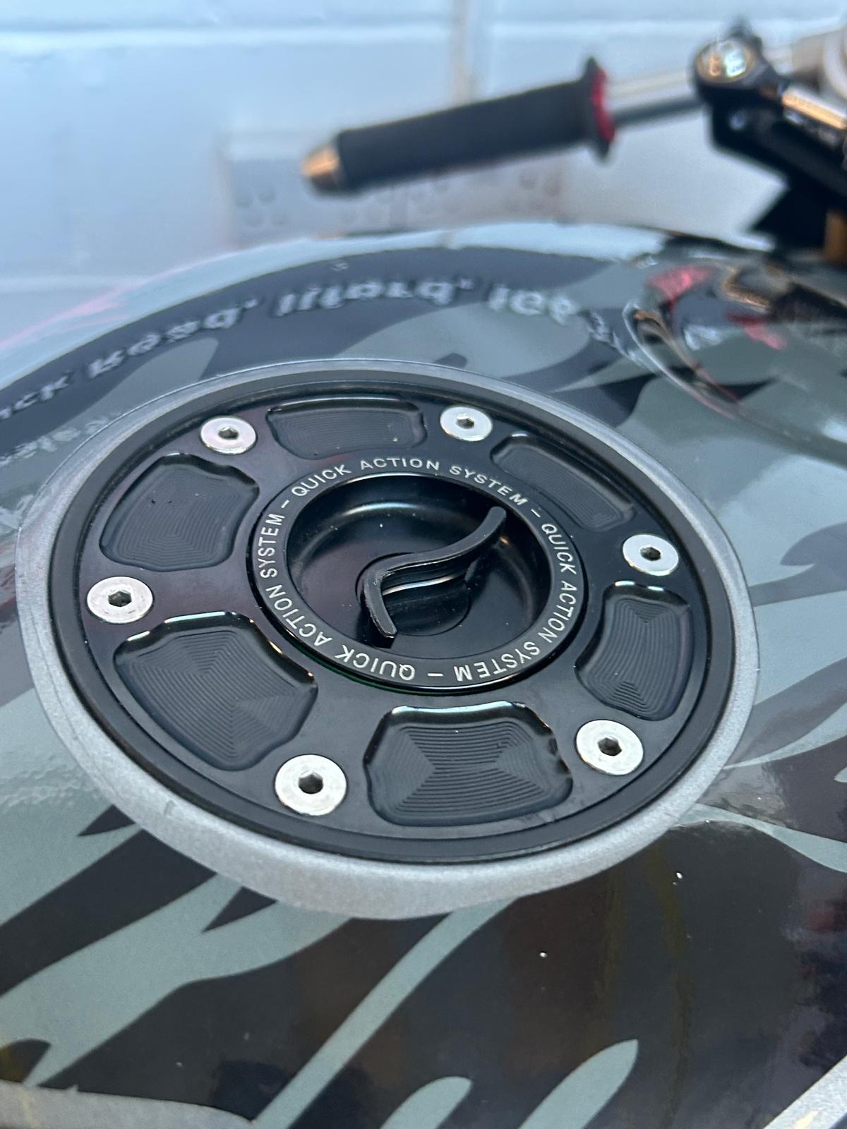 TRIUMPH DAYTONA 675 (TRACK CONVERSION) - Image 18