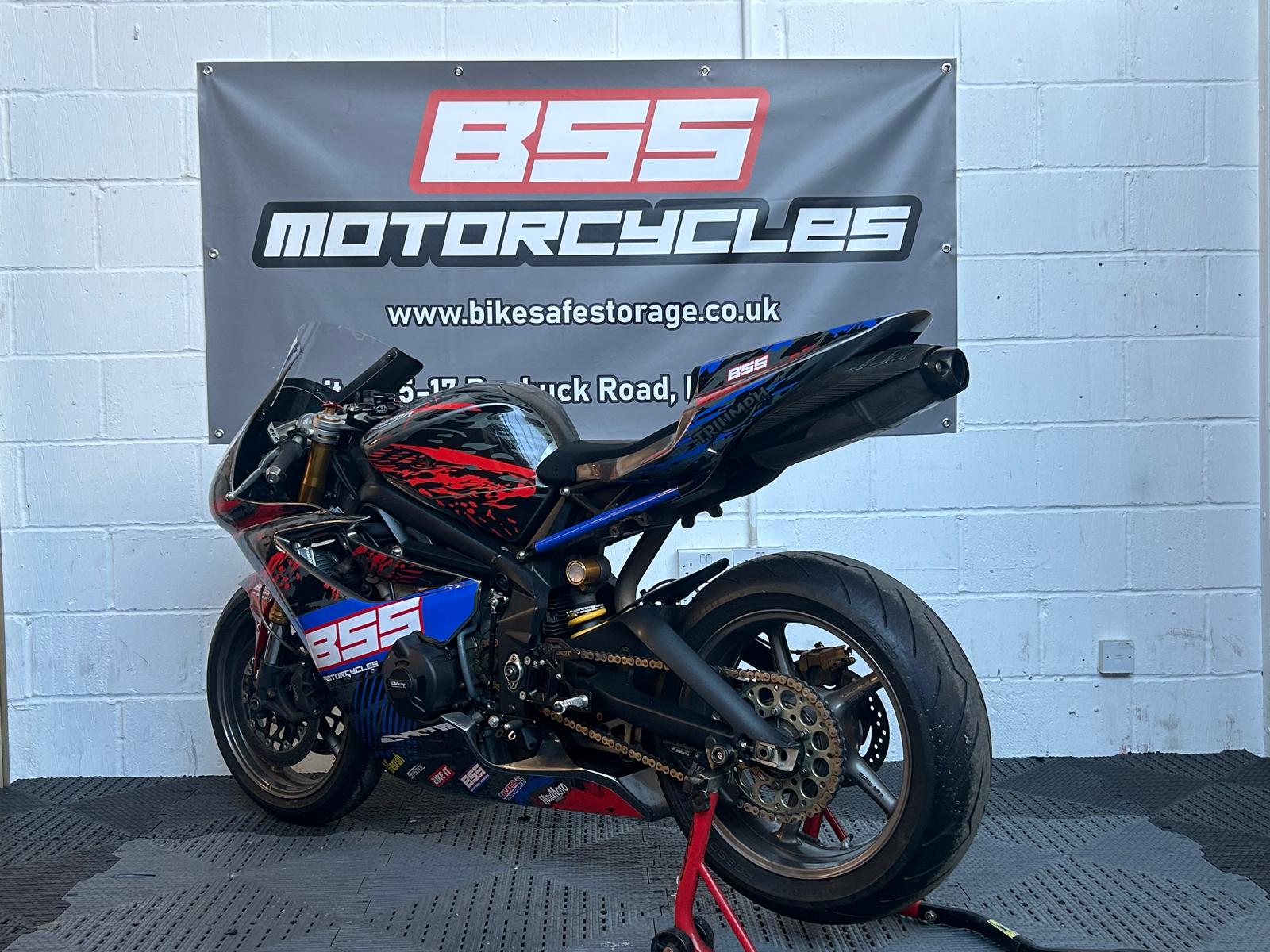 TRIUMPH DAYTONA 675 (TRACK CONVERSION) - Image 6