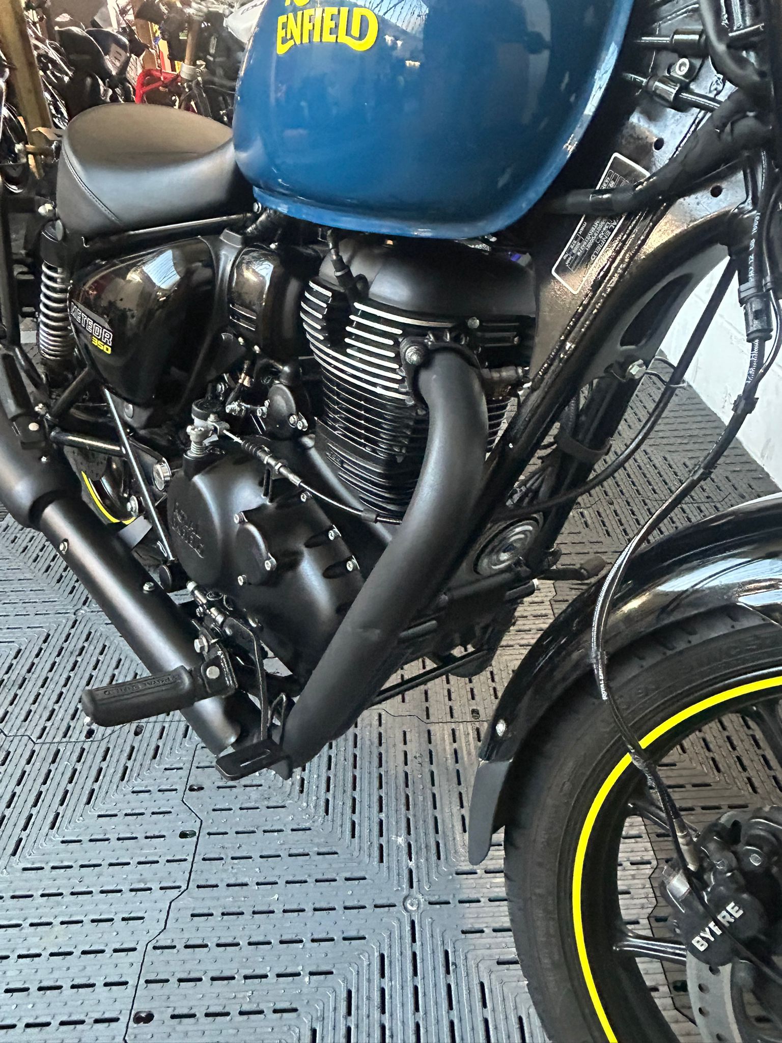ROYAL ENFIELD METEOR 350 - Image 6