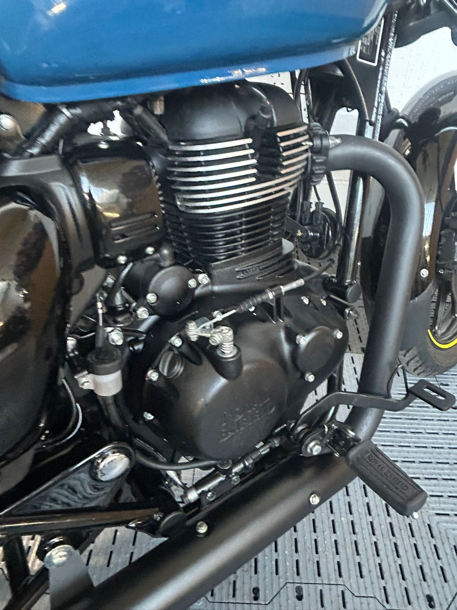 ROYAL ENFIELD METEOR 350 - Image 8
