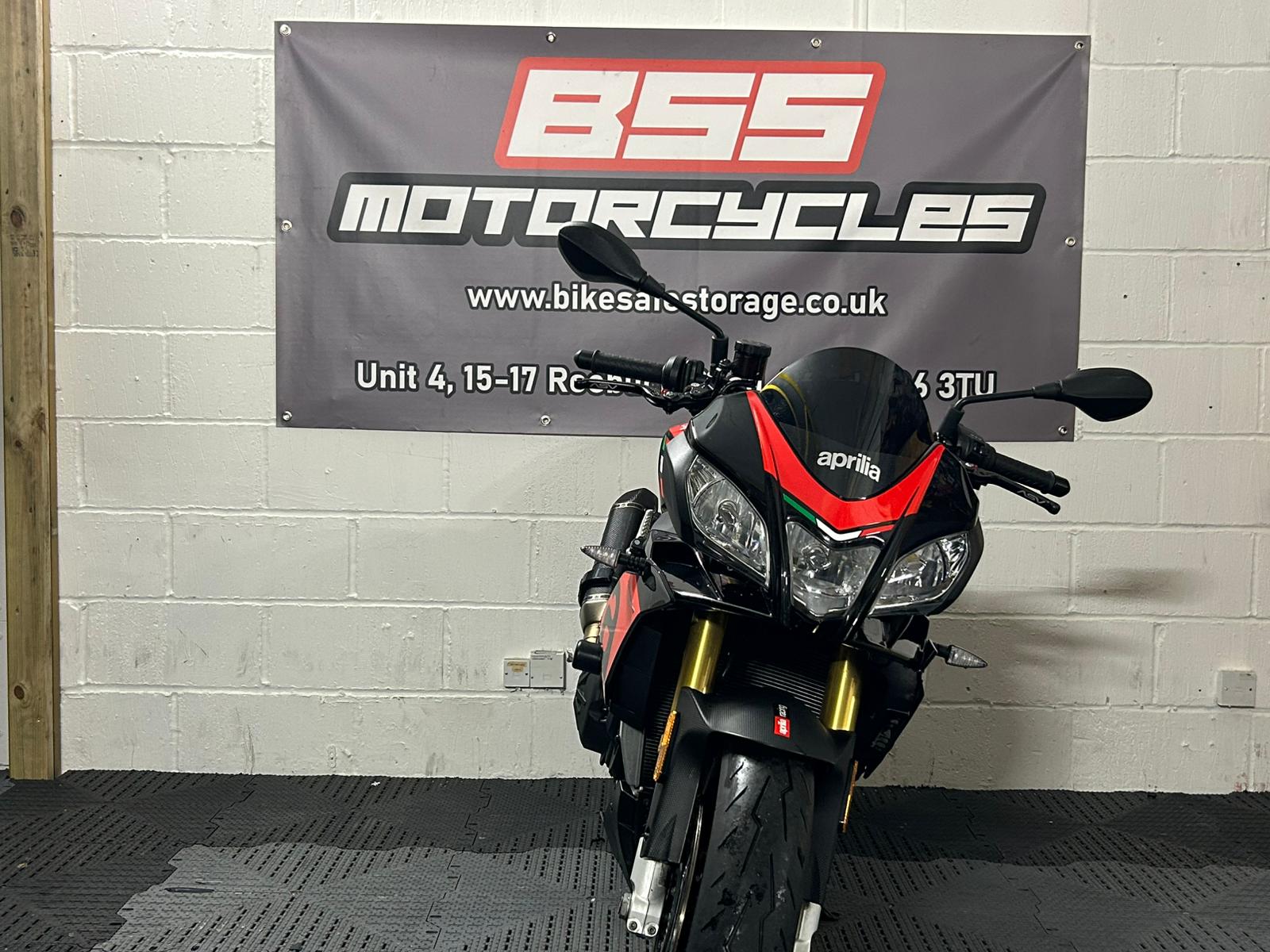 APRILIA TUONO V4 1100RR - Image 2