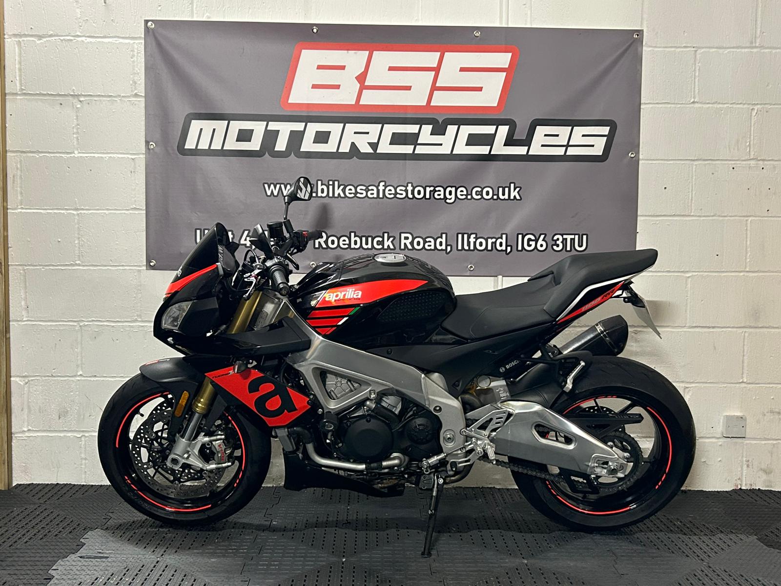 APRILIA TUONO V4 1100RR - Image 3