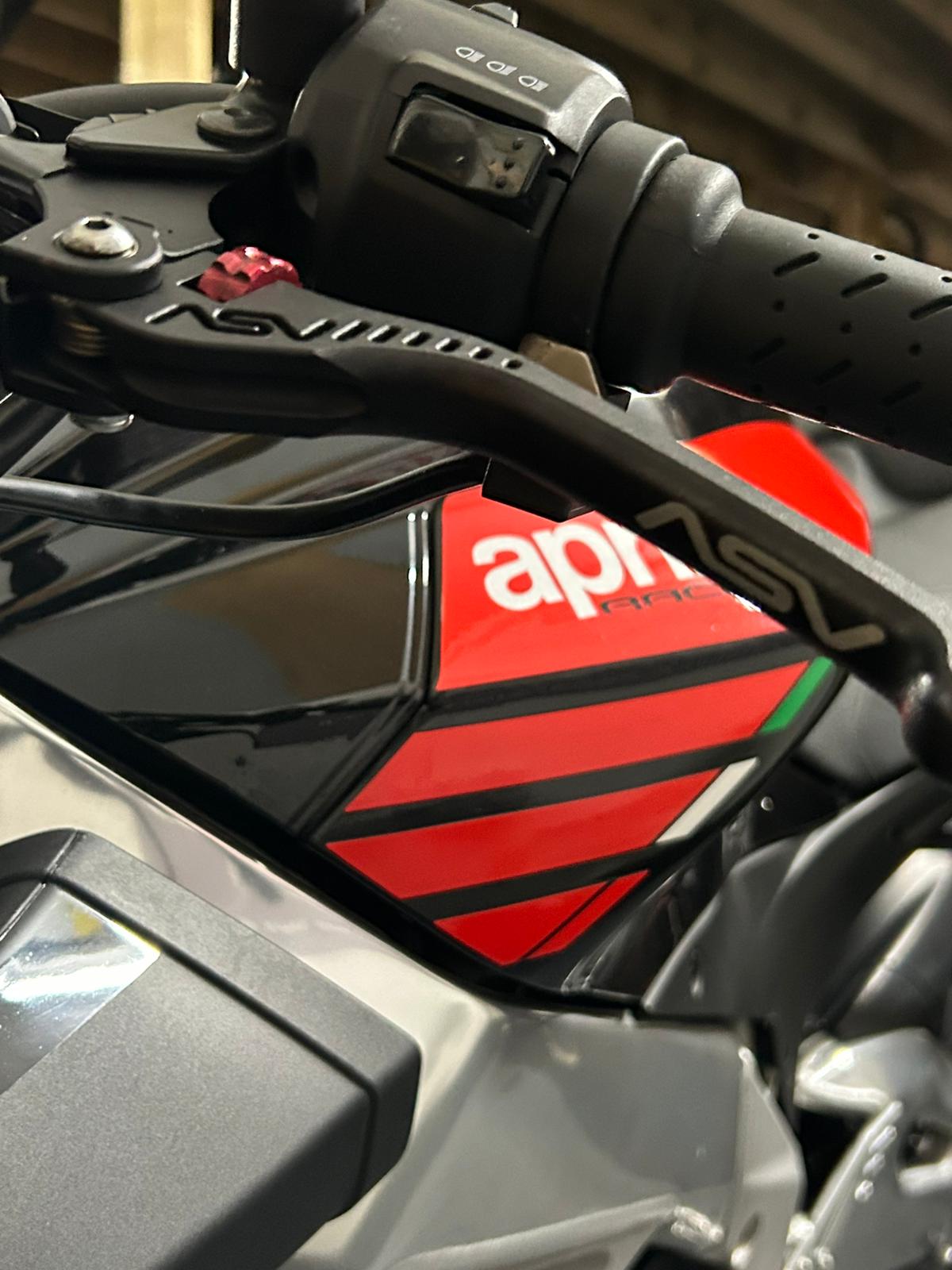 APRILIA TUONO V4 1100RR - Image 14