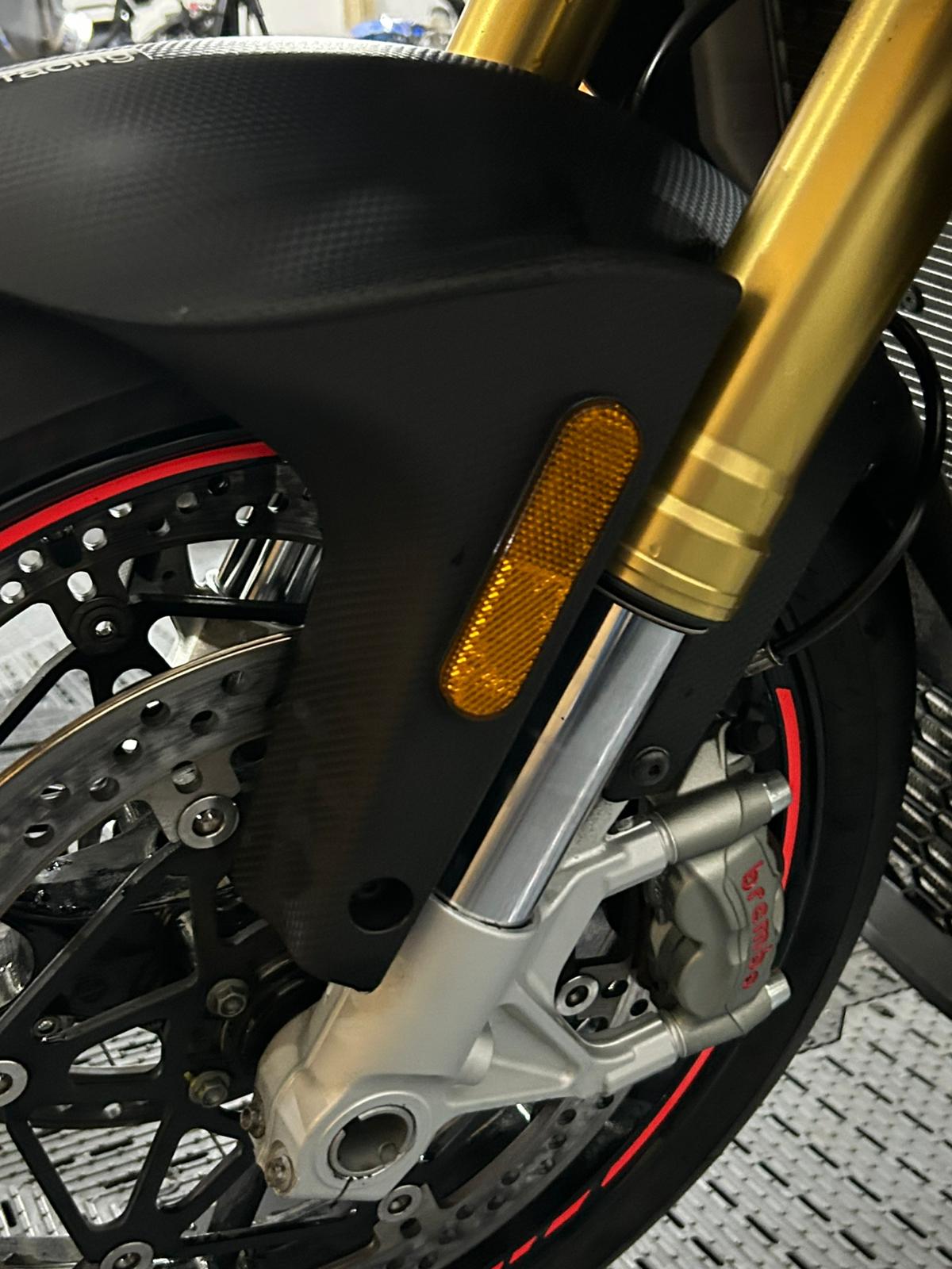 APRILIA TUONO V4 1100RR - Image 15