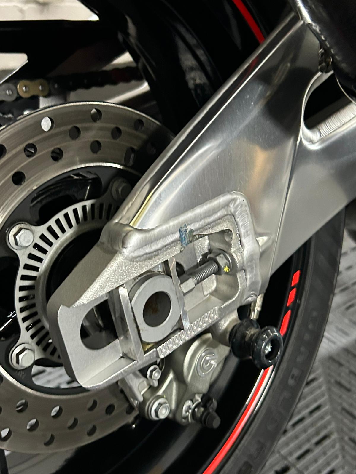 APRILIA TUONO V4 1100RR - Image 21