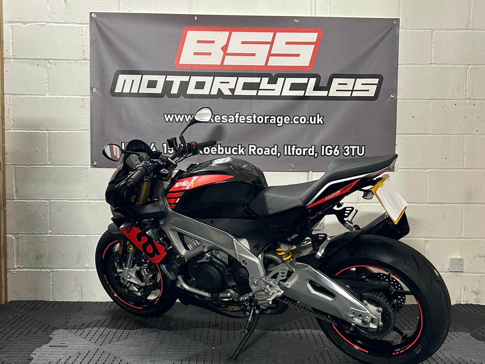 APRILIA TUONO V4 1100RR - Image 4