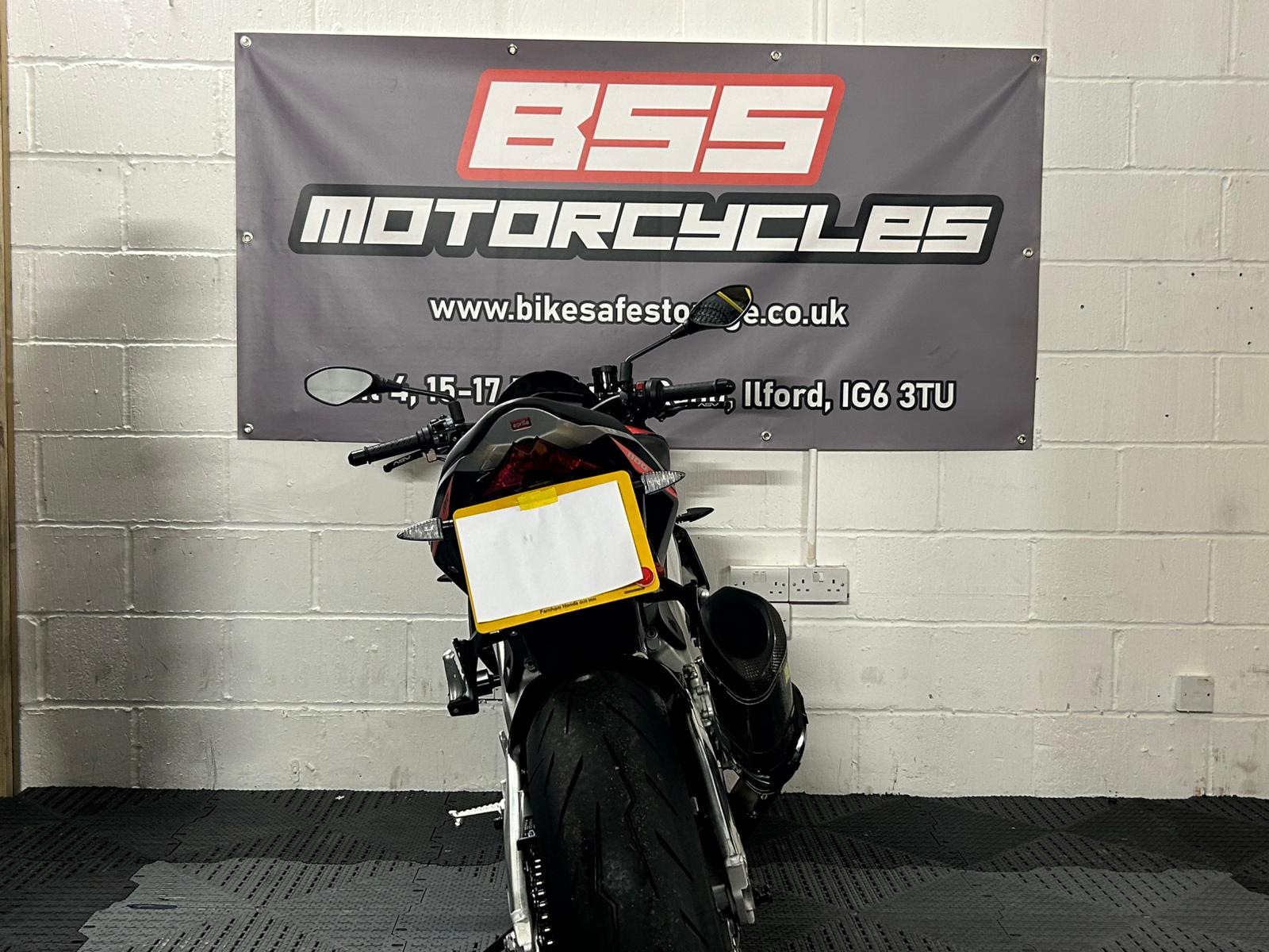 APRILIA TUONO V4 1100RR - Image 5