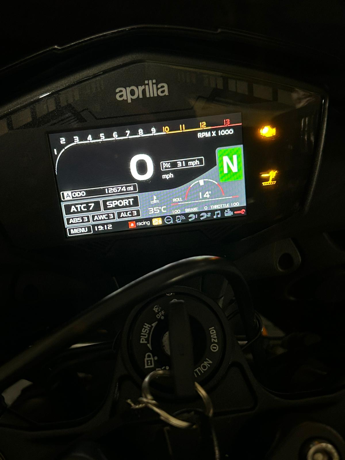 APRILIA TUONO V4 1100RR - Image 8