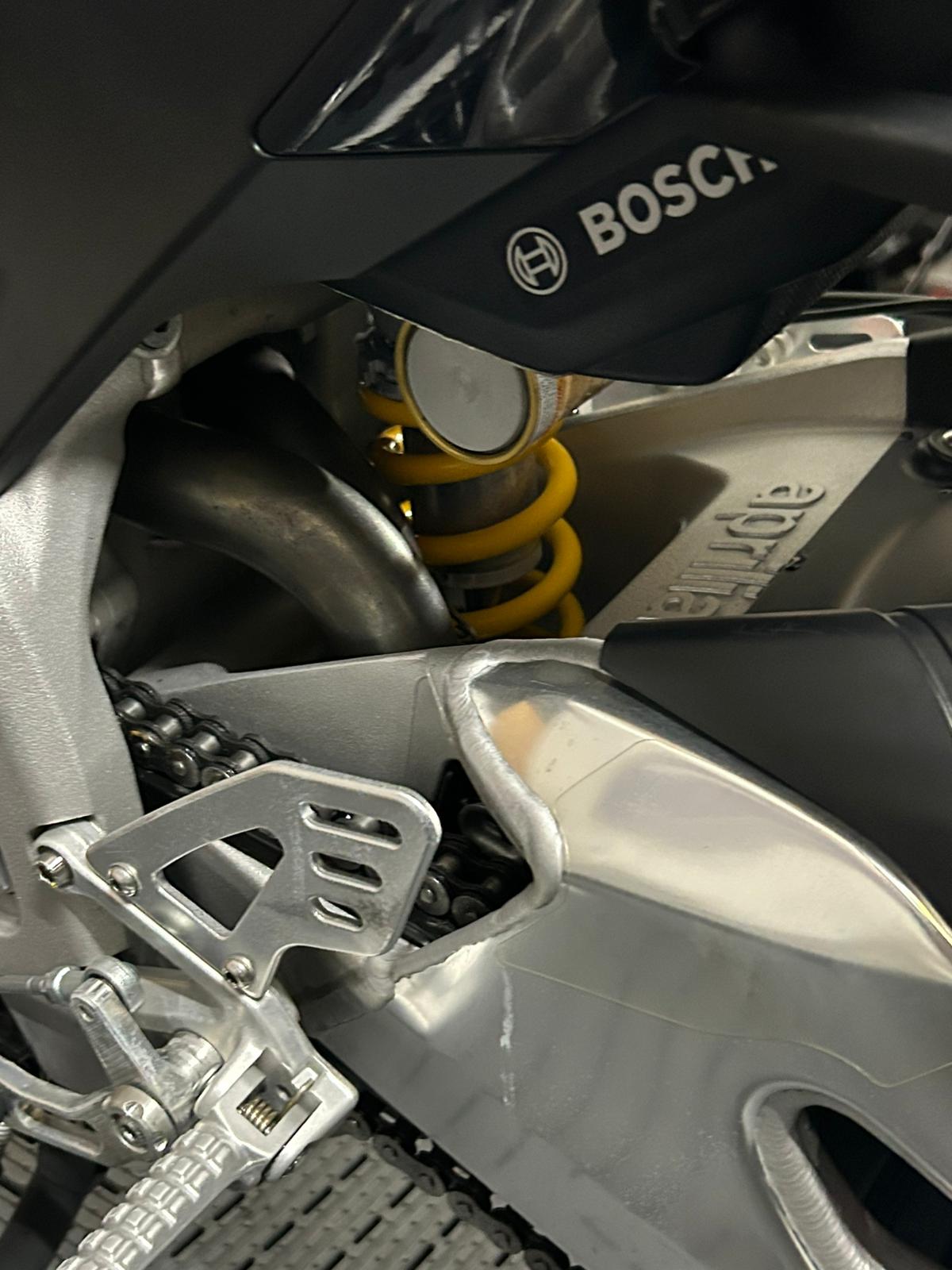 APRILIA TUONO V4 1100RR - Image 10